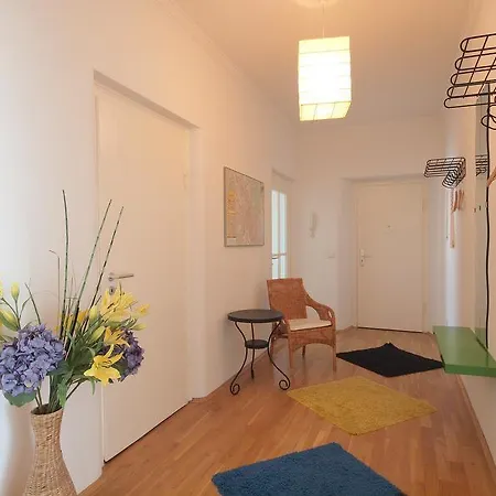Ferienwohnung Altmarkt A22 * Dresden